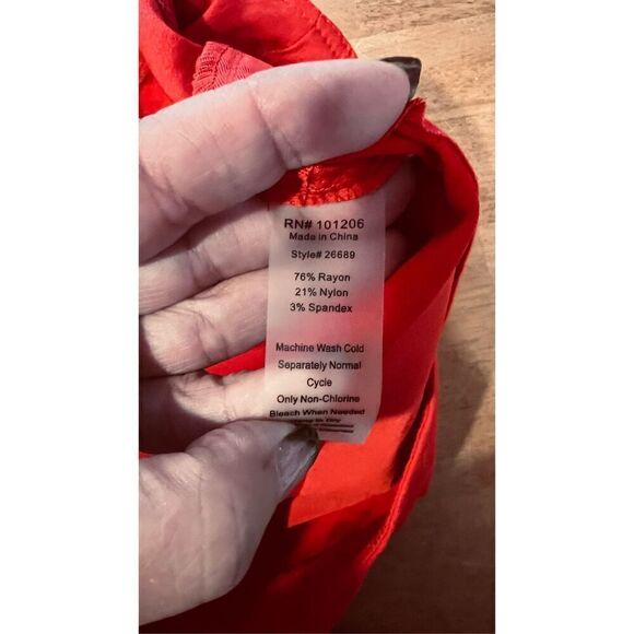 Soft Surroundings Red Pull On Bermuda Shorts Size 14 - Picture 8 of 8